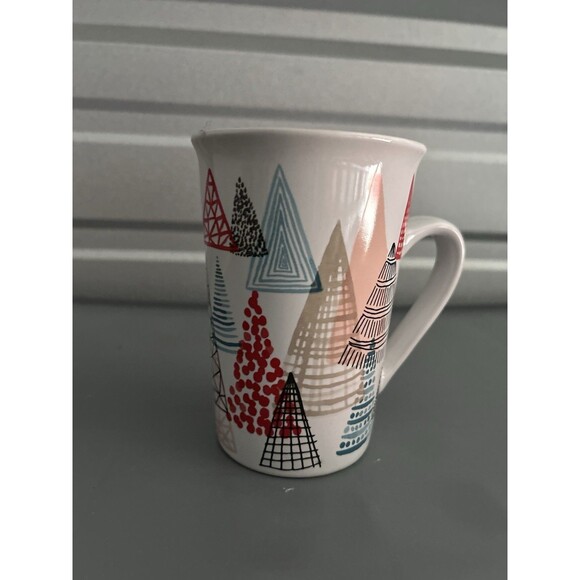Starbucks 2018 11oz  Coffee Tea Mug Christmas Trees Holidays Limited Edition - Picture 1 of 6